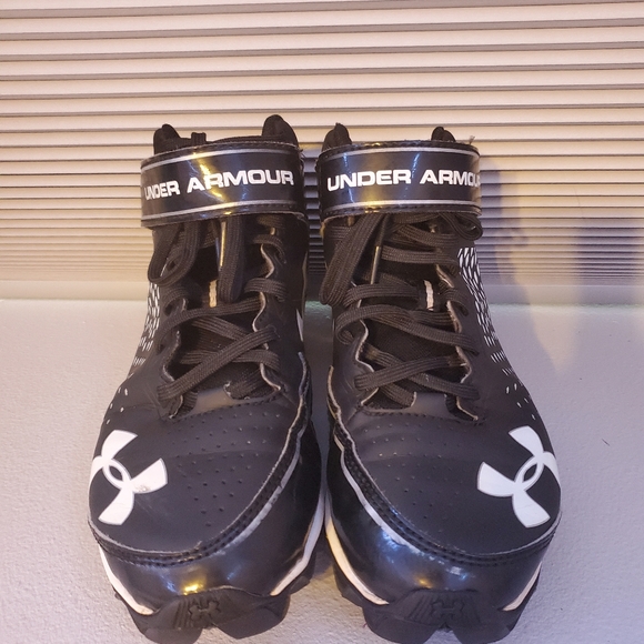 Under Armour youth football cleats - Picture 5 of 7